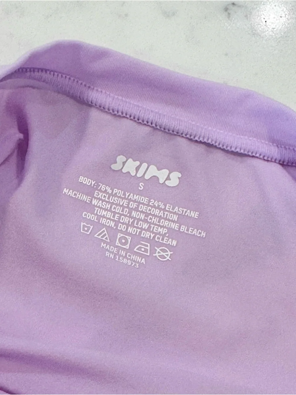 SKIMS Fits Everybody T-Shirt Lavender Size S Stretch Short Sleeve Top - Picture 6 of 6